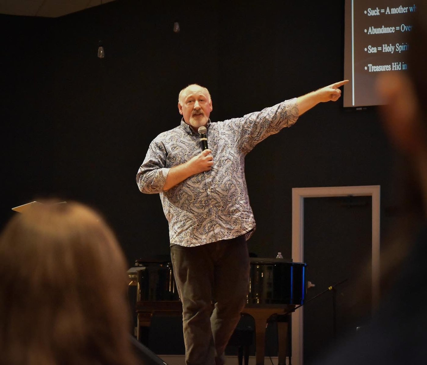 Chris James teaching Treasures Hidden in the Sand